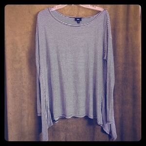 Mossimo shark bite striped top